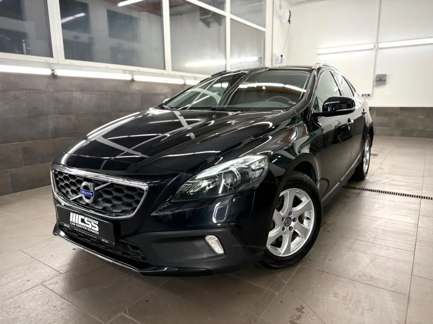 Volvo V40 Cross Country You! Bi-Xenon Sitzhzg NAVI PDC Negru - 1