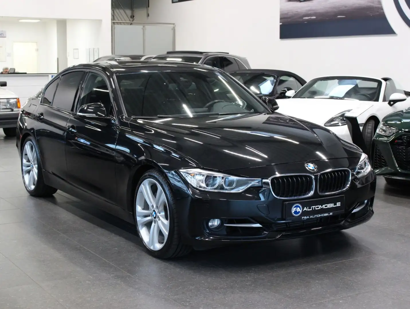 BMW 335 i Sport Line*Head-UP*Bi-Xenon*GSD Schwarz - 2