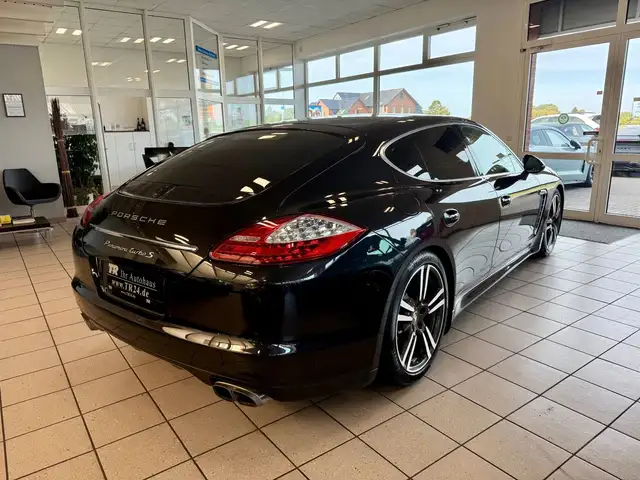 Porsche Panamera view 5
