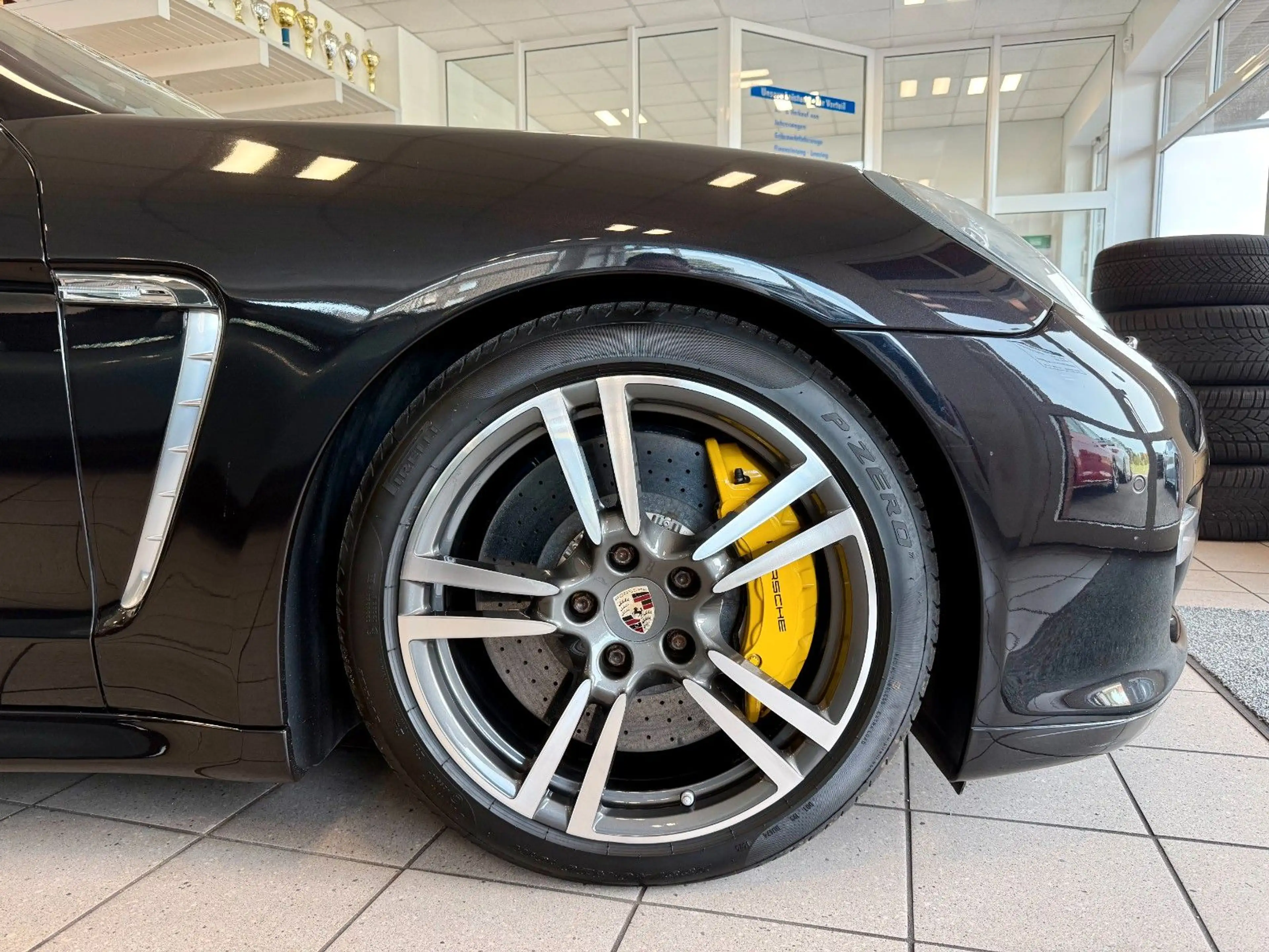 Porsche Panamera Turbo PCCB/ACC/Carbon/PDCC/Glasdach — photo 6