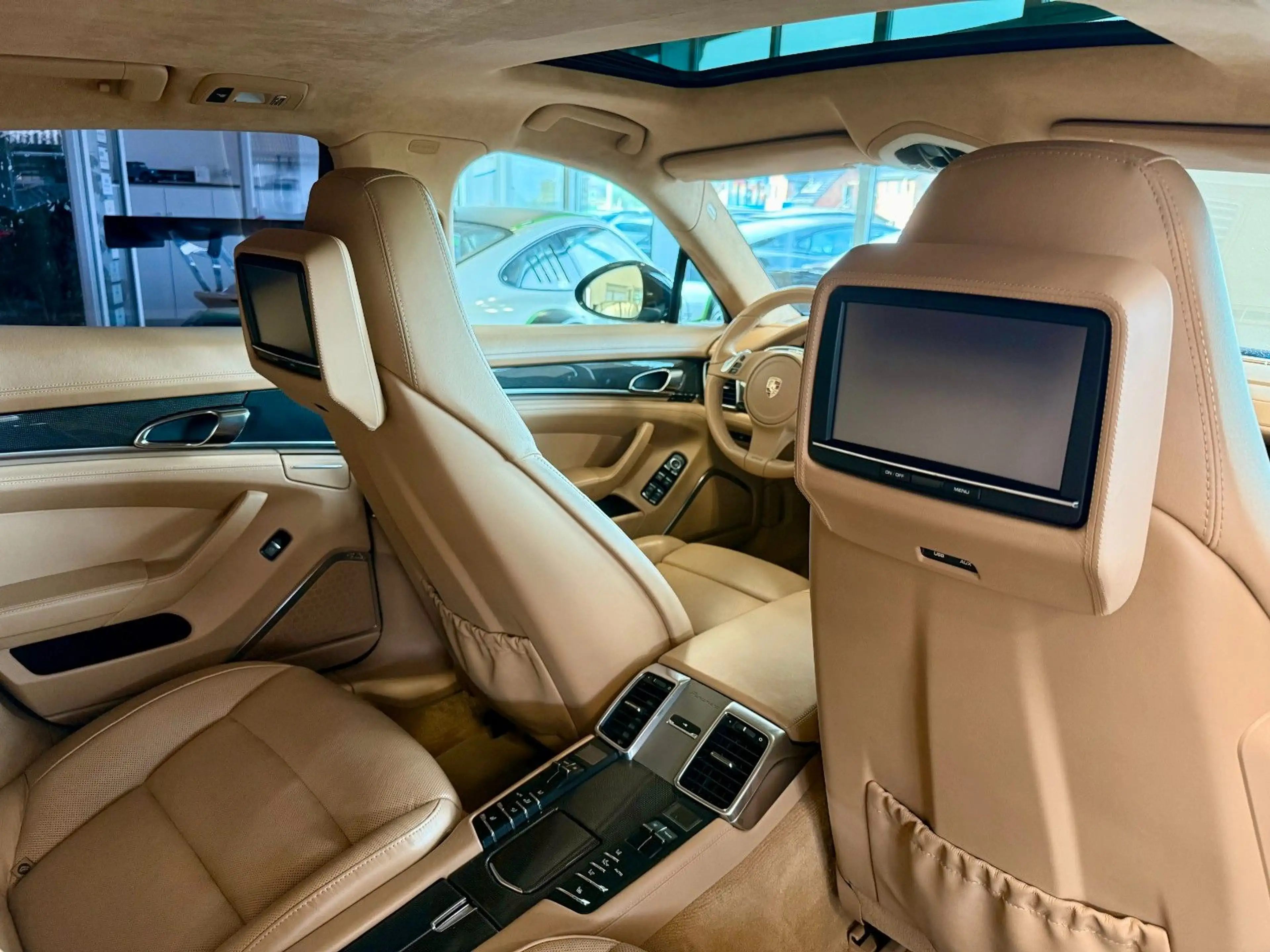 Porsche Panamera Turbo PCCB/ACC/Carbon/PDCC/Glasdach — photo 15