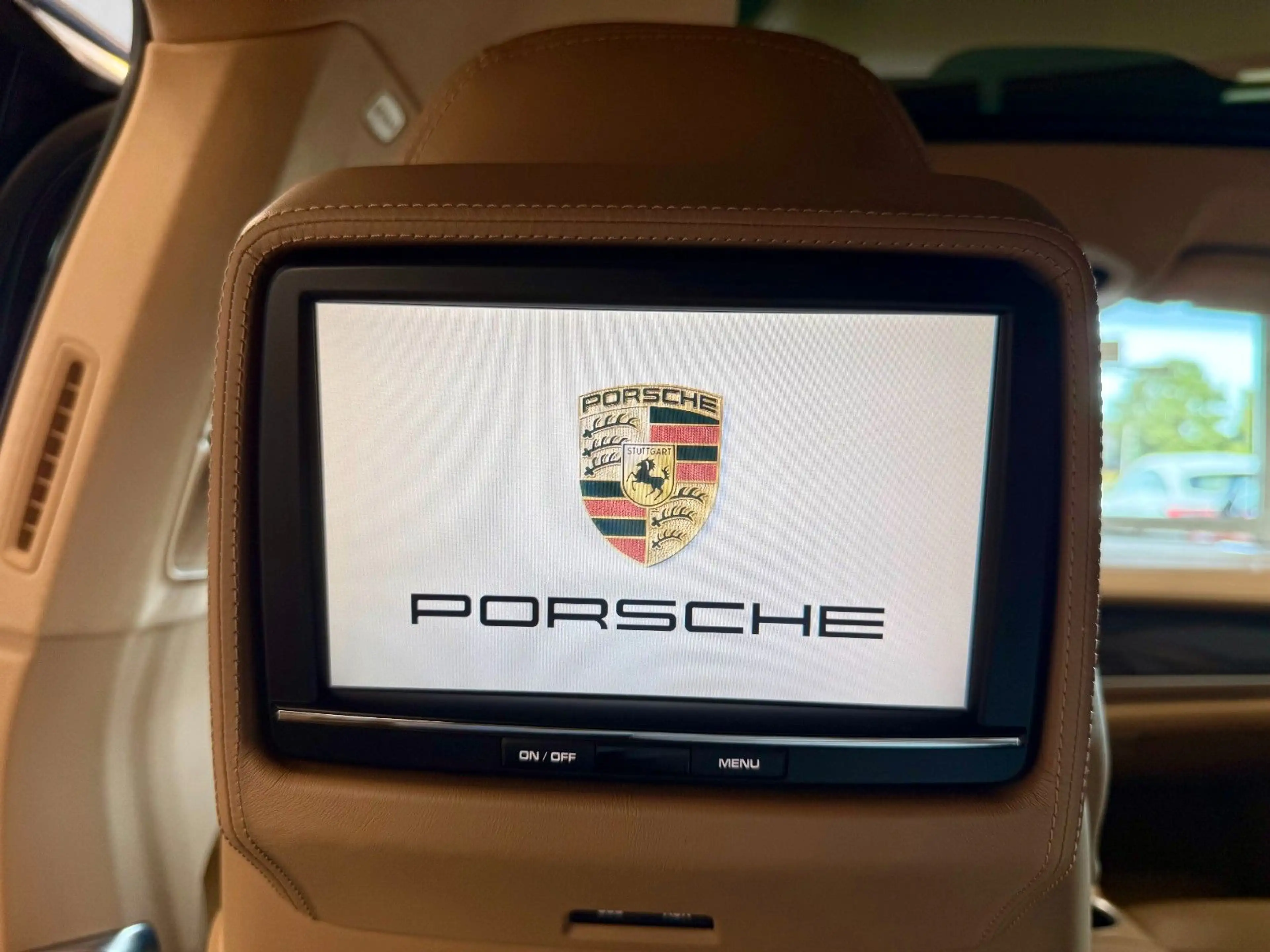Porsche Panamera Turbo PCCB/ACC/Carbon/PDCC/Glasdach — photo 11