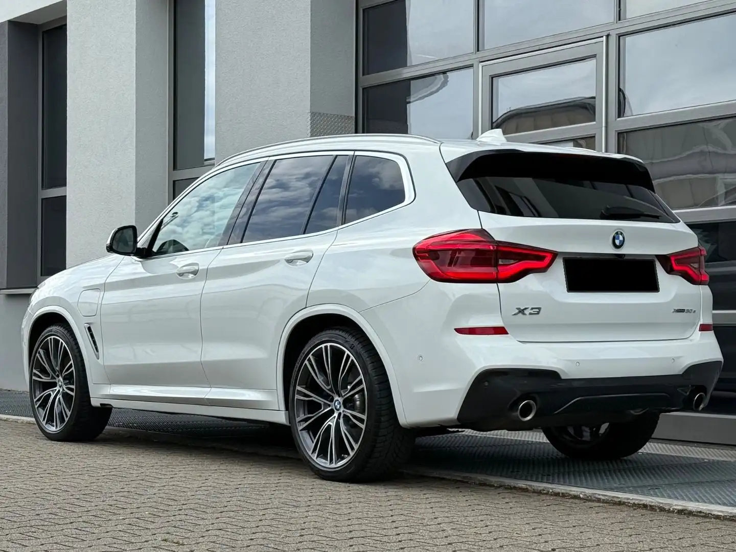 BMW X3 X3 xDrive30e PHEV Aut. Weiß - 1