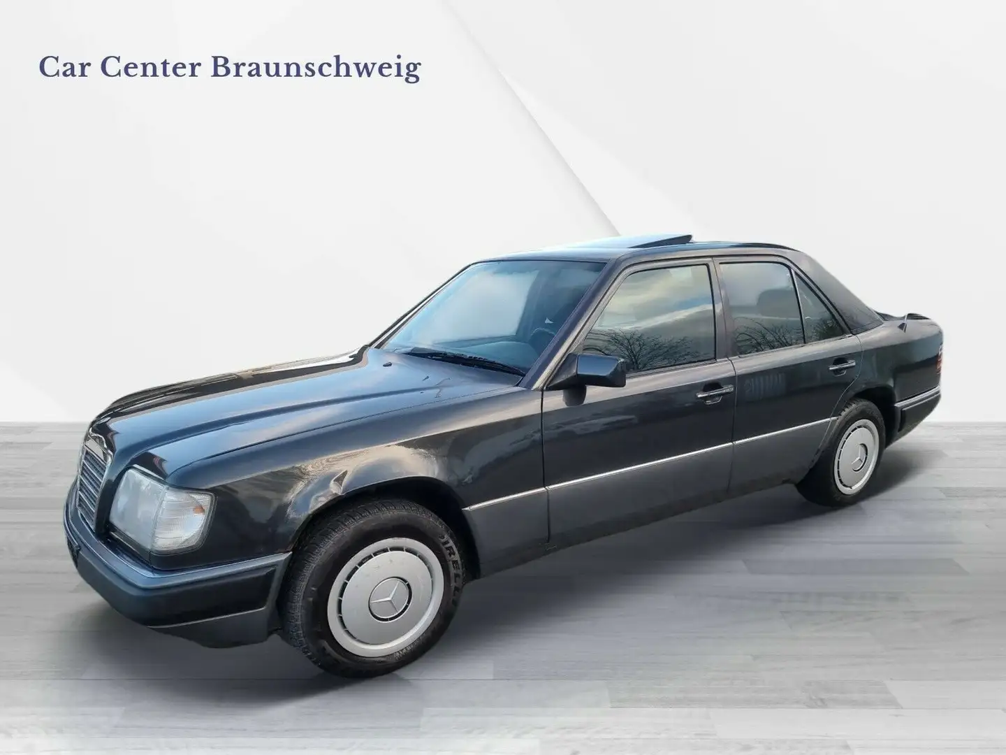 Mercedes-Benz E 200 W124 Schiebedach guter Zustand Schwarz - 1