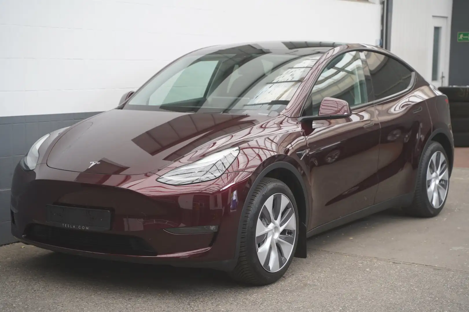 Tesla Model Y Long Range AWD *Matrix-LED* Rot - 2