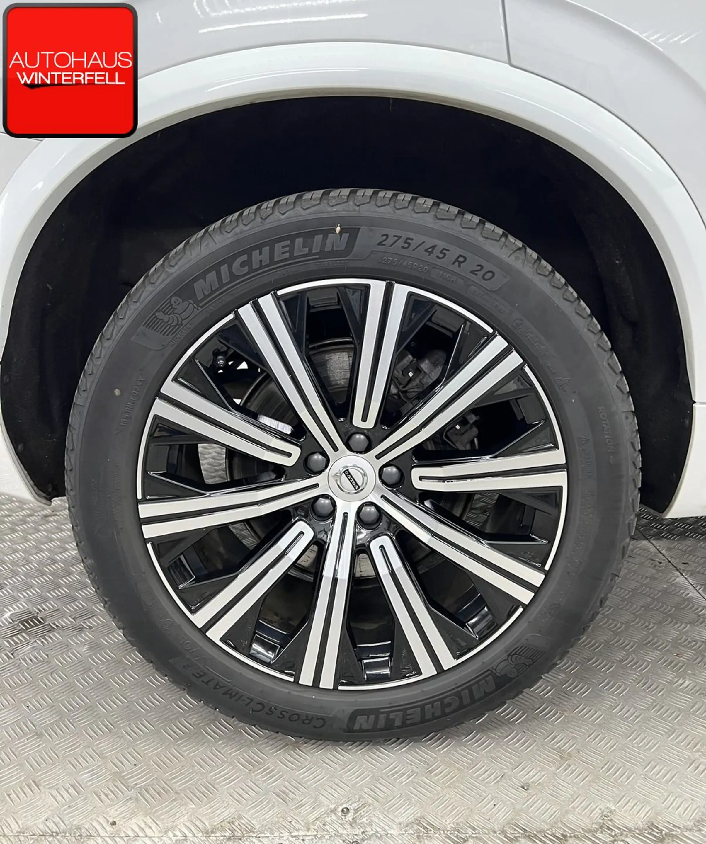 Volvo XC90 B5 D AWD PLUS BRIGHT 7SITZ+PANO+AHK+STANDHE — photo 11