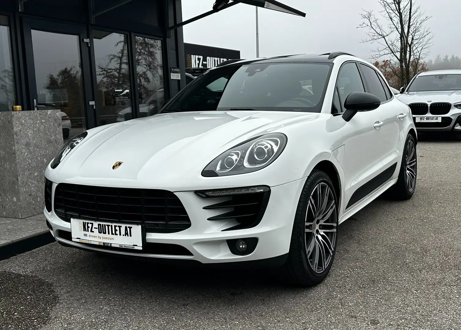 Porsche Macan S 3,0 *21"TurboDesign*AHK*Bose*Pano*RFK* Weiß - 1