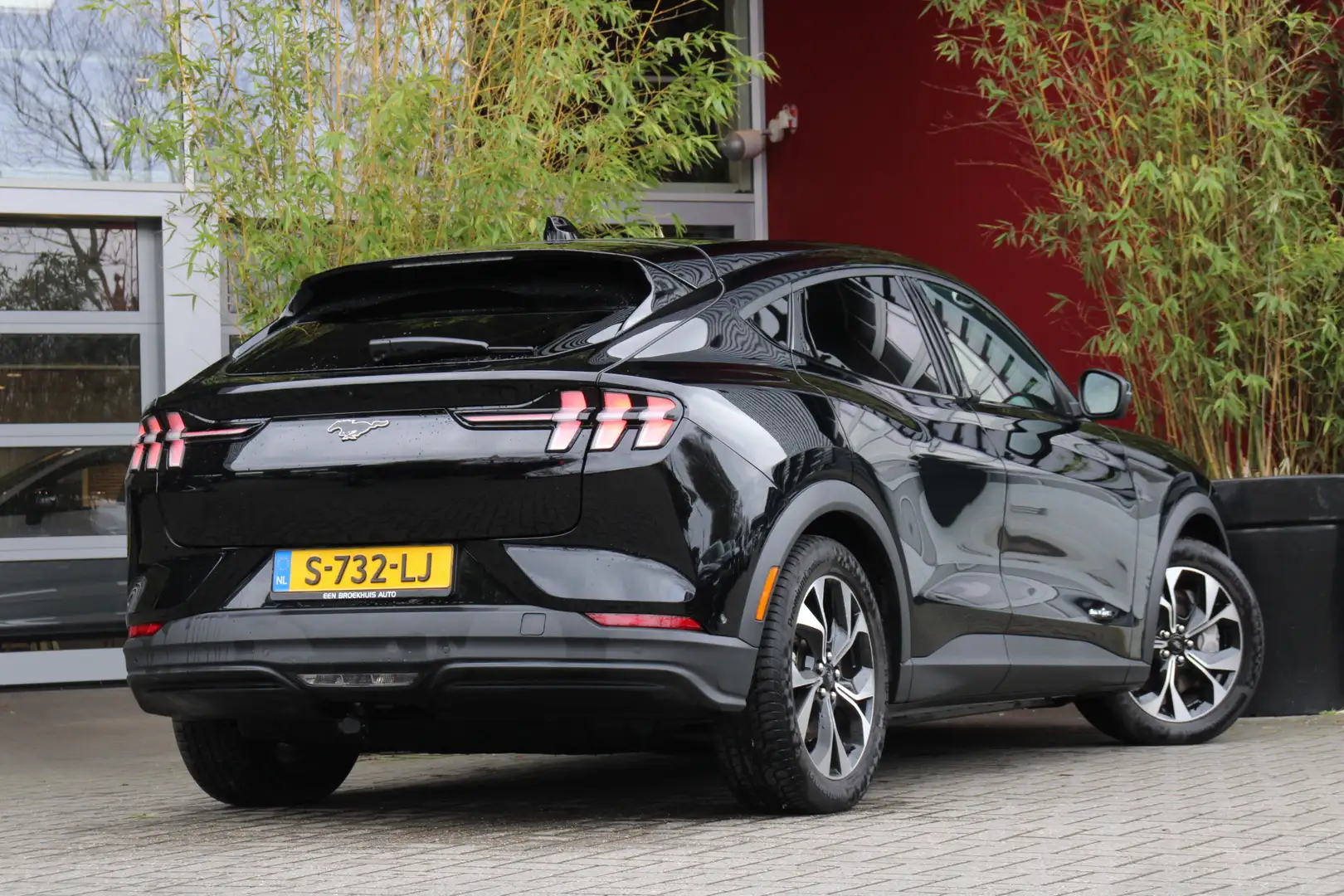 Ford Mustang Mach-E 98kWh Ext. Range 285pk Technology Pack Plus | 19'' Noir - 2