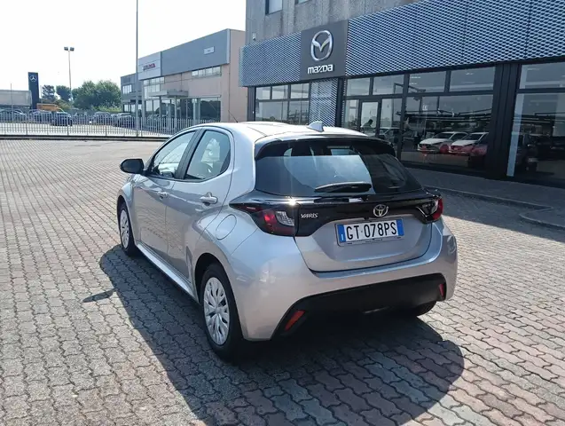 Toyota Yaris view 5