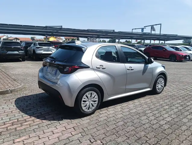 Toyota Yaris view 8