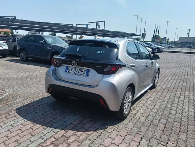 Toyota Yaris view 7
