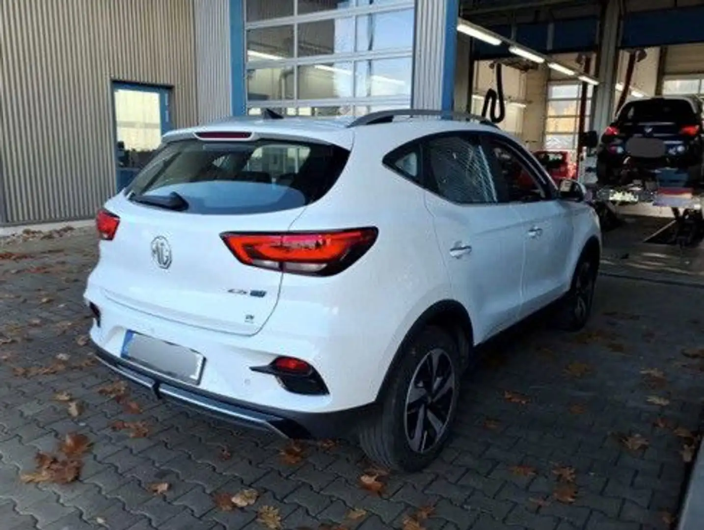 MG ZS EV Luxury FahrAss+ Panorama 360°K Vollleder Blanc - 2