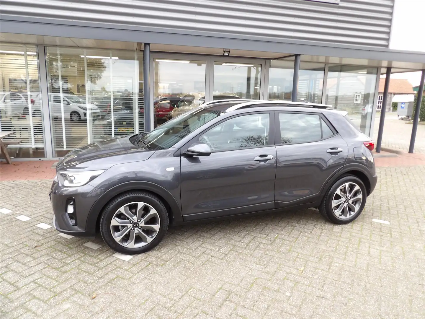 Kia Stonic 1.0 Turbo AUTOMAAT DynamicLine Org. Ned. Gris - 2