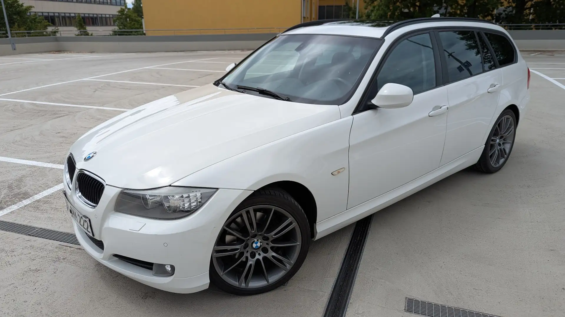 BMW 320 d Touring E91 M Sport Pano* TÜV Neu Gepflegt - 1