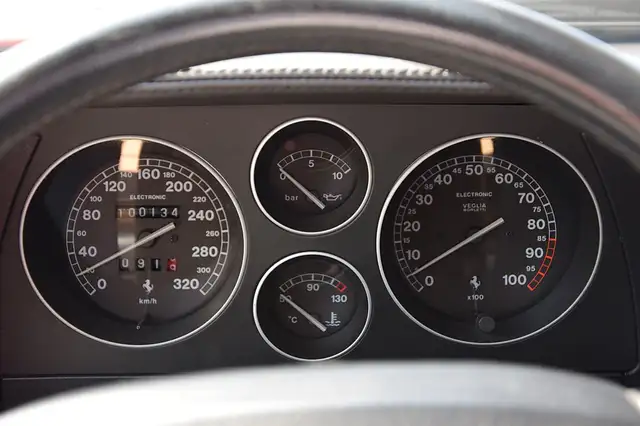 Ferrari F355 view 8