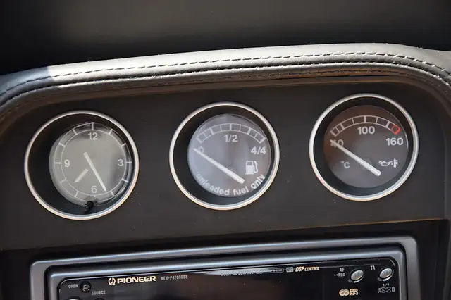 Ferrari F355 view 11