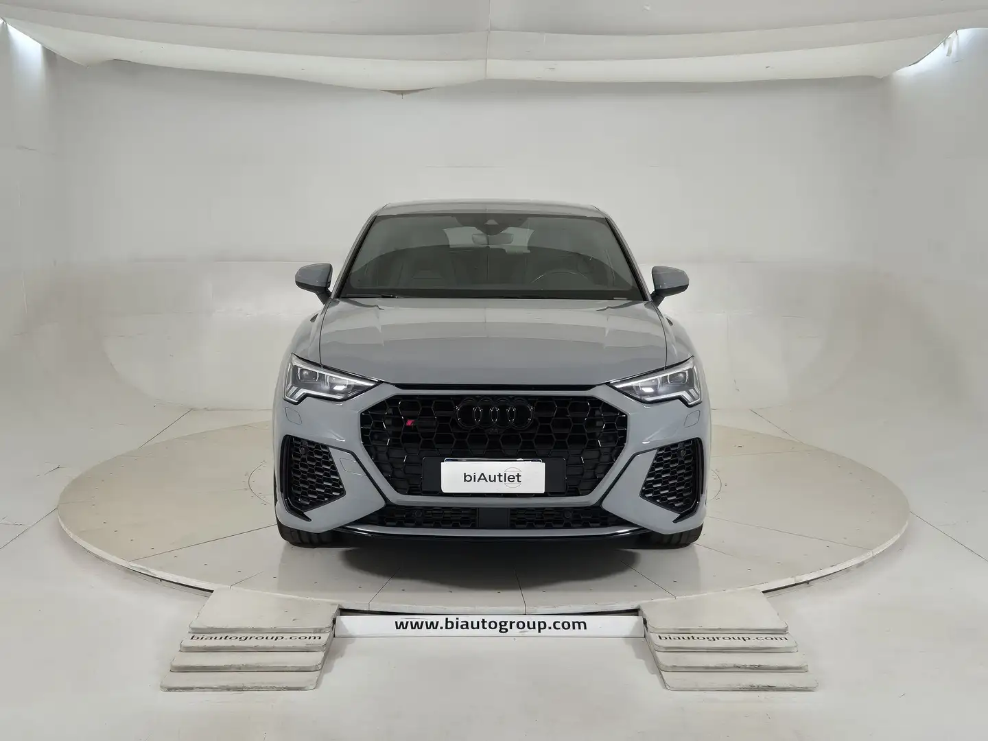 Audi Q3 2019 Sportback Benzina Sportback RS 2.5 quattro s Gris - 2