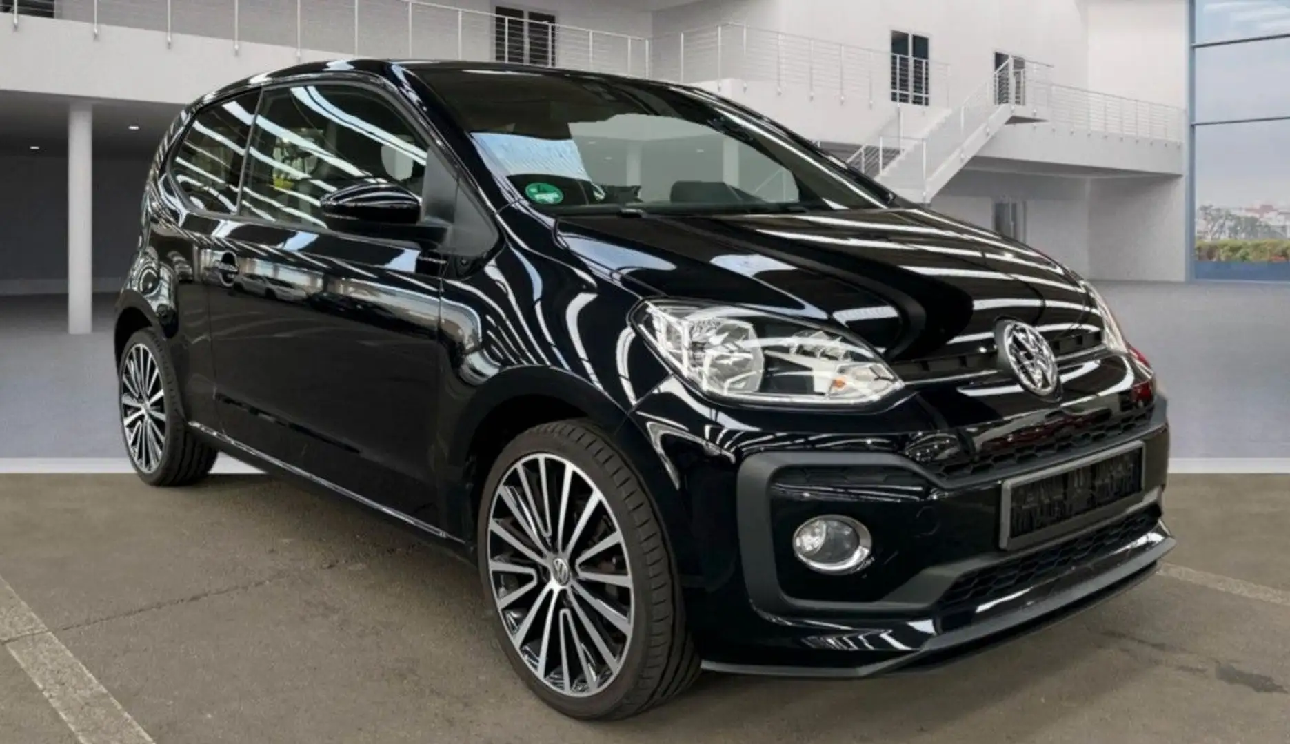 Volkswagen up! high up! SHZ MFL 17 Zoll Klimaaut. 90PS PDC Schwarz - 1