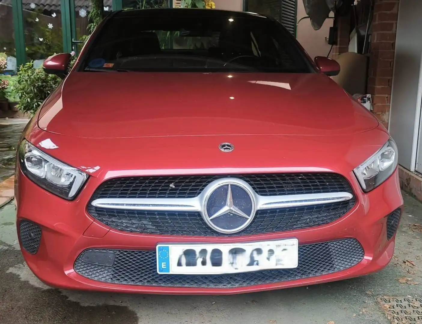 Mercedes-Benz A 250 A 250e Sedán 8G-DCT Rojo - 1