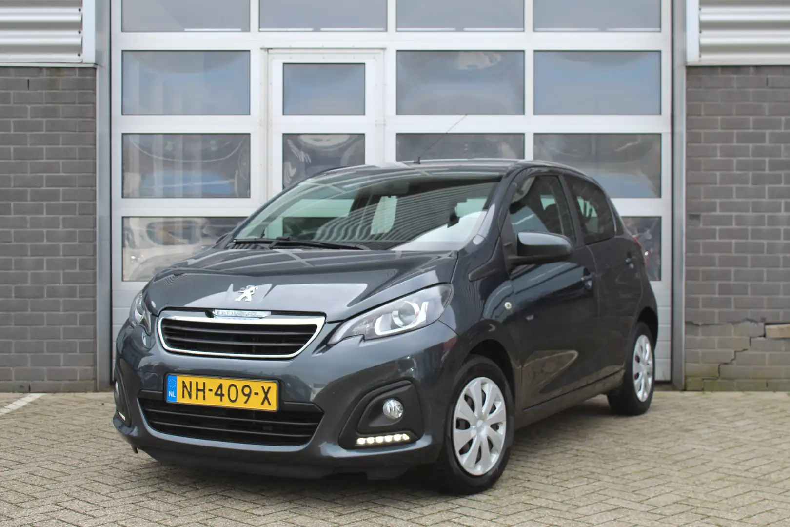 Peugeot 108 1.0 e-VTi Blue Lion / Airco / Zuinig / N.A.P. Grigio - 1