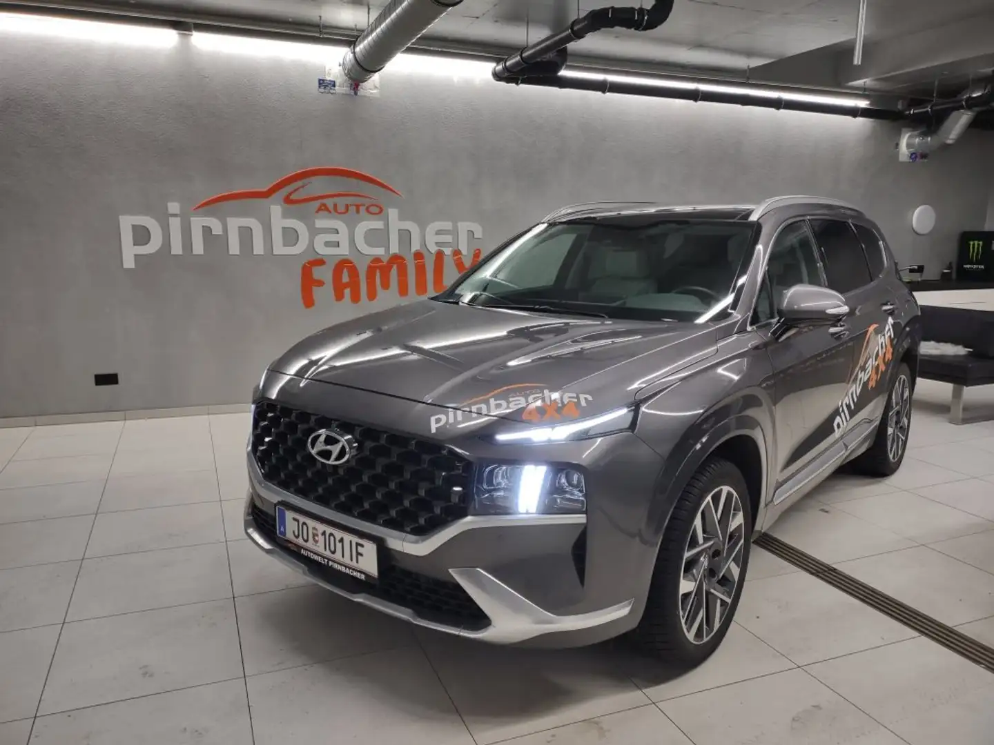 Hyundai SANTA FE 5 Luxury Line 2,2 CRDi 4WD DCT s2dl0 Grau - 1