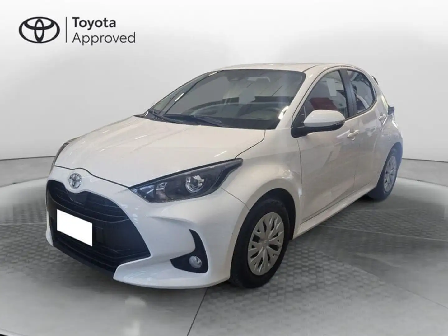 Toyota Yaris 1.0 5 porte Active Weiß - 1