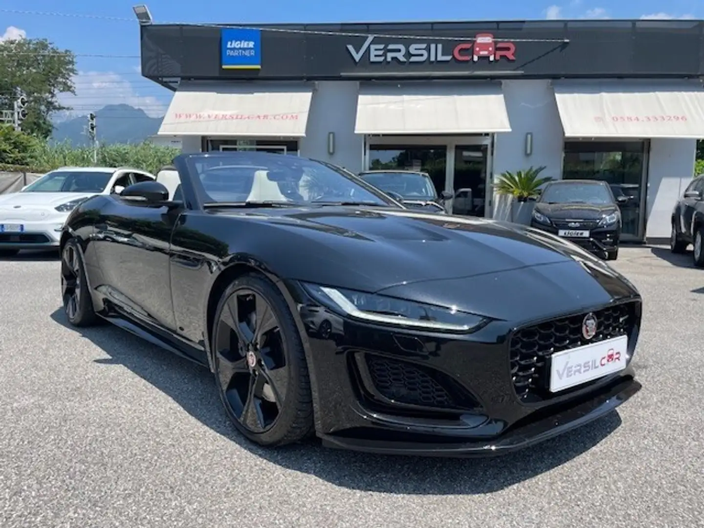 Jaguar F-Type JAGUAR F - TYPE CABRIO 300 CV Fekete - 1