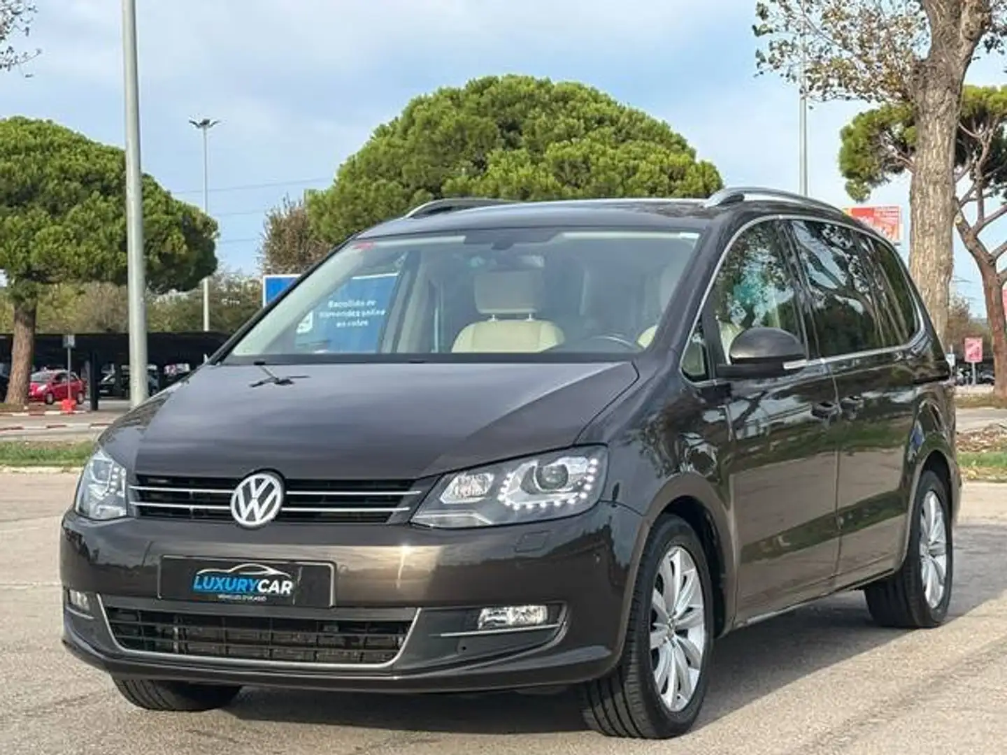 Volkswagen Sharan 2.0TDI Sport DSG 110kW Marrón - 1