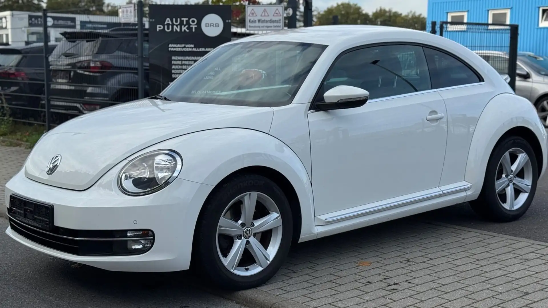 Volkswagen Beetle Design 1.4TSI DSG AUT. NAVI TAGFAHR. ALU Bílá - 1