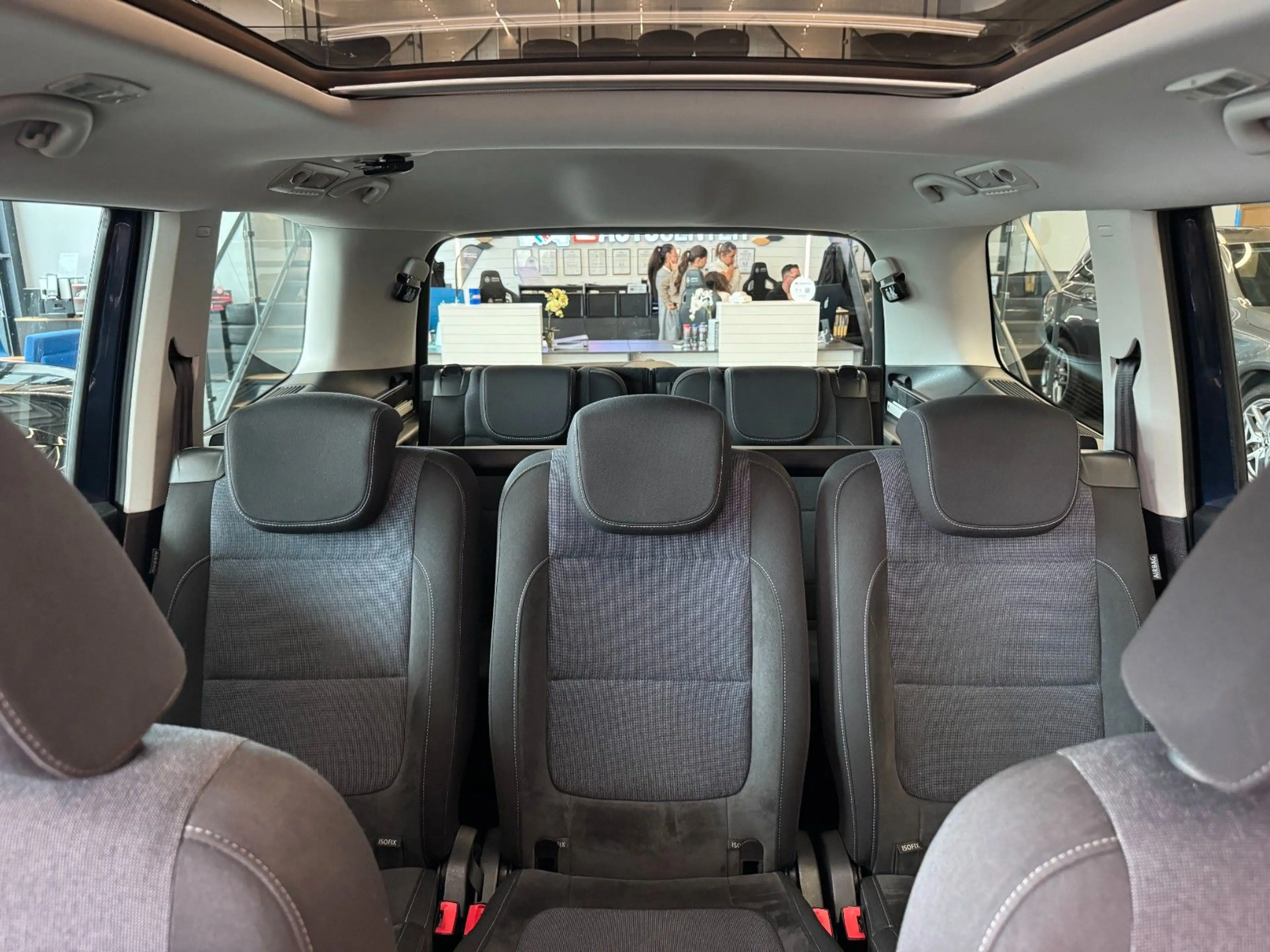 Volkswagen Sharan *7SITZER*AHK*PANO*DCC*PDC*Bi-XENON*TEMPO*N — photo 11