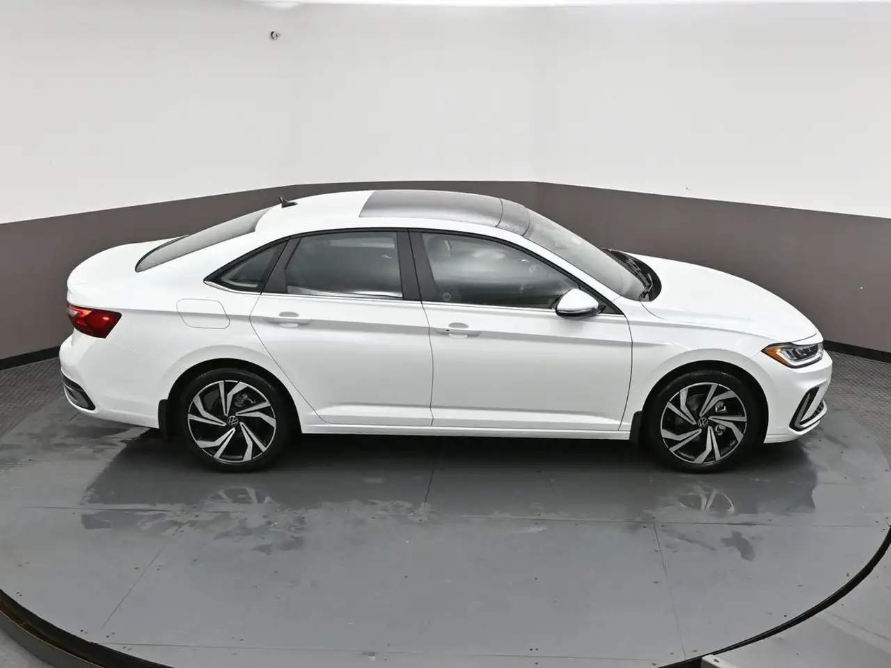 Volkswagen Jetta снимка Volkswagen Jetta