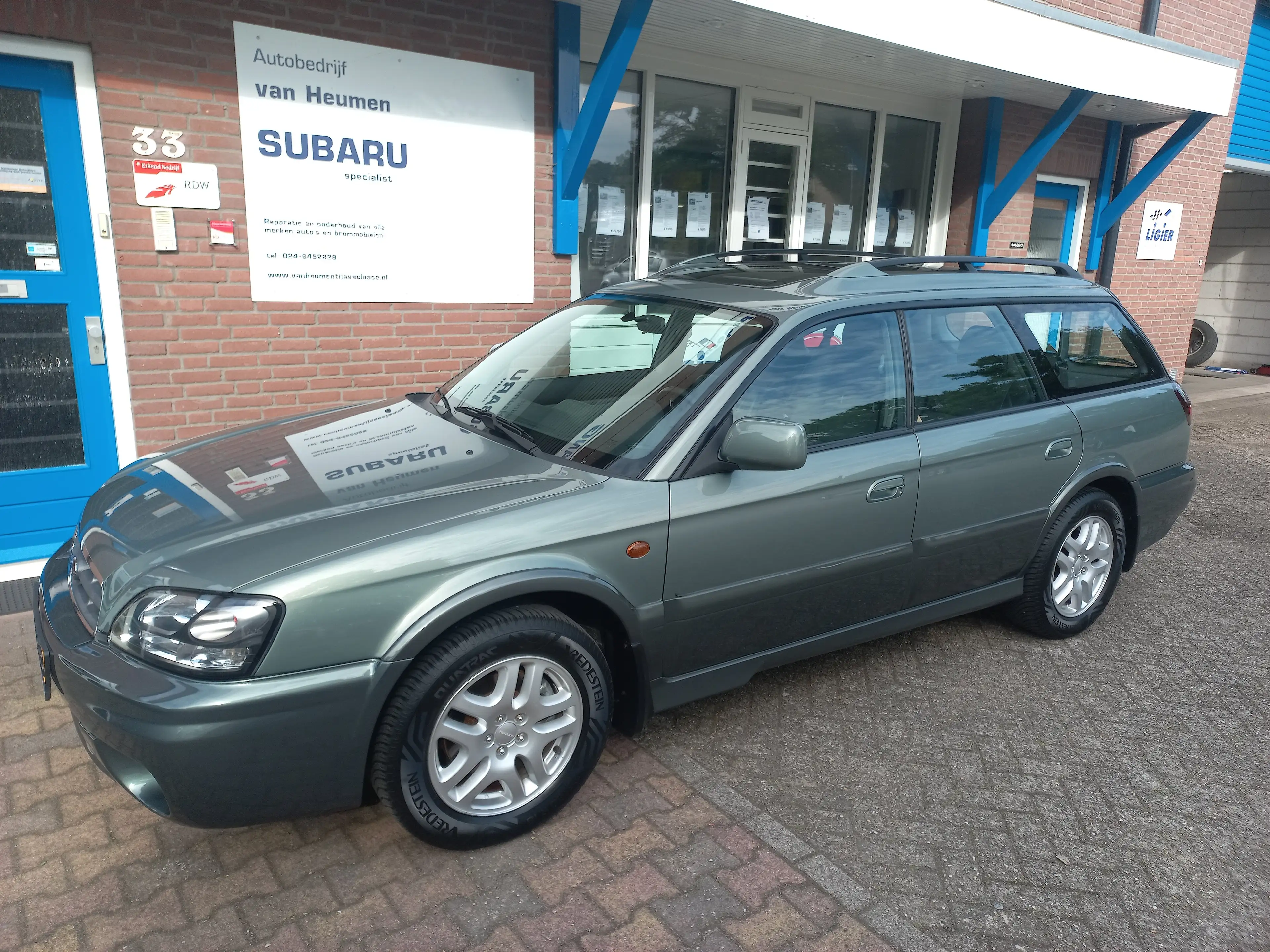Subaru OUTBACK 2.5  AWD