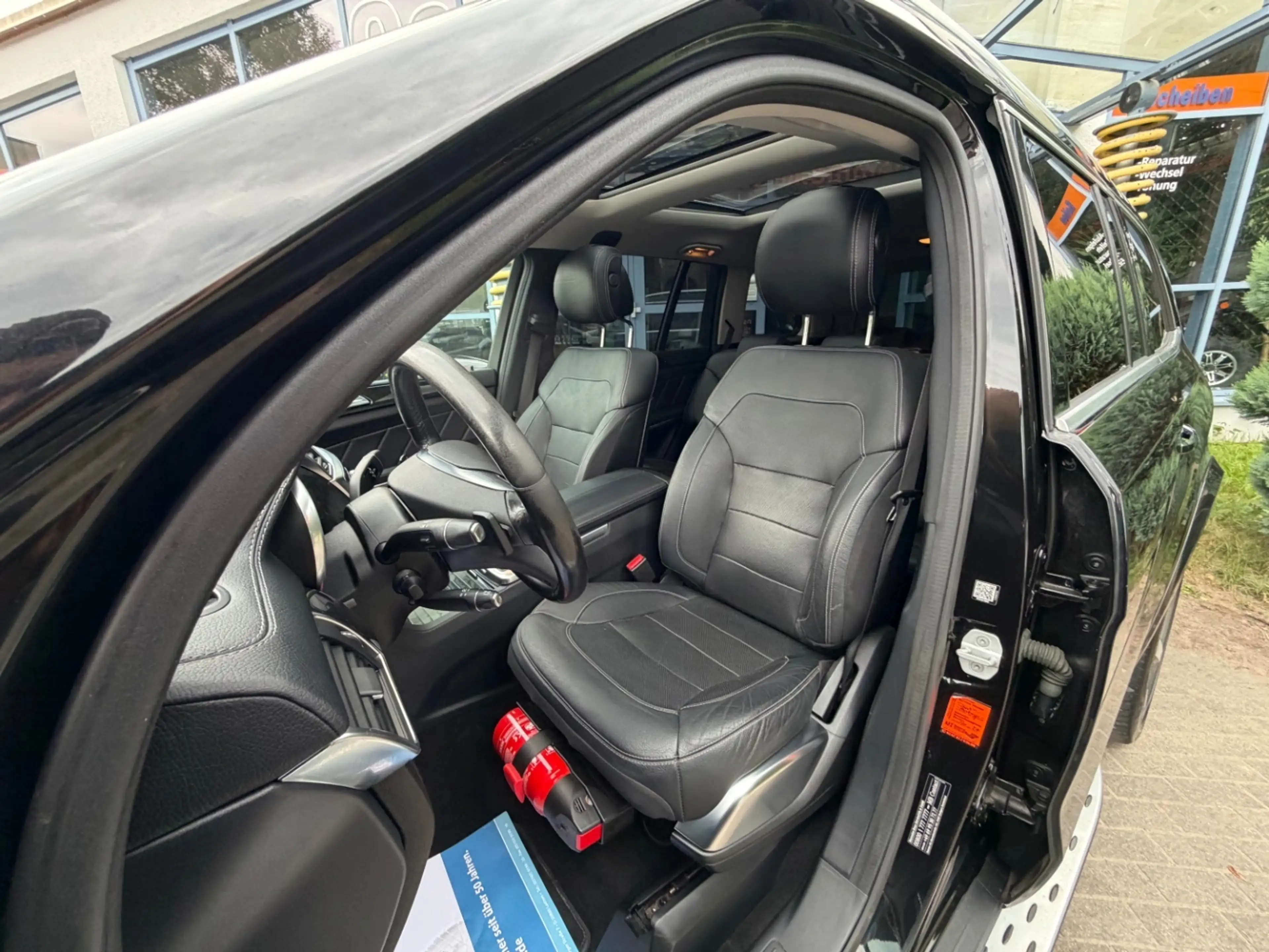 Mercedes-Benz GL 500 4 matic AMG AHK 7 Sitzer Massagesitze — photo 12