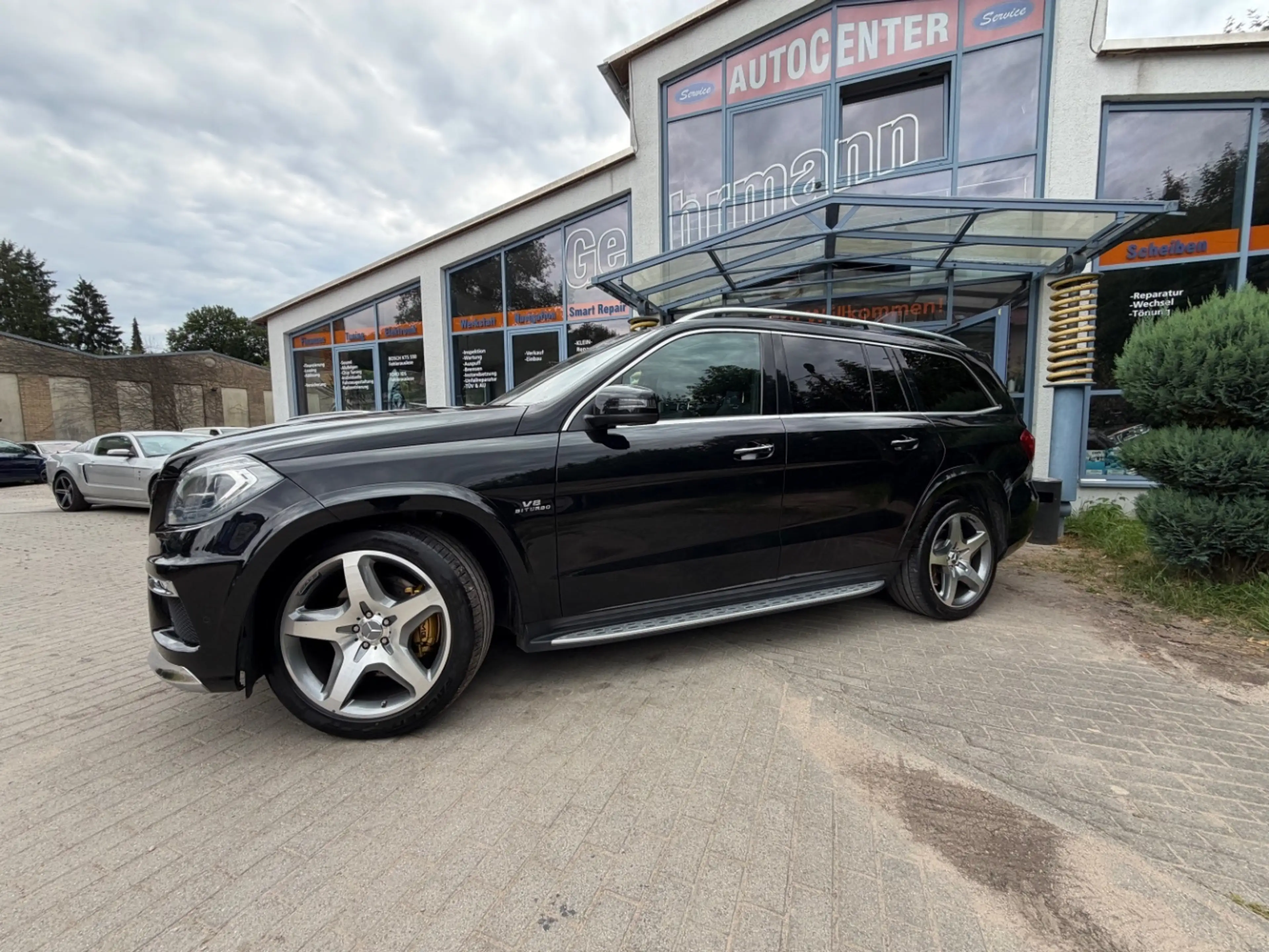 Mercedes-Benz GL 500 4 matic AMG AHK 7 Sitzer Massagesitze — photo 2