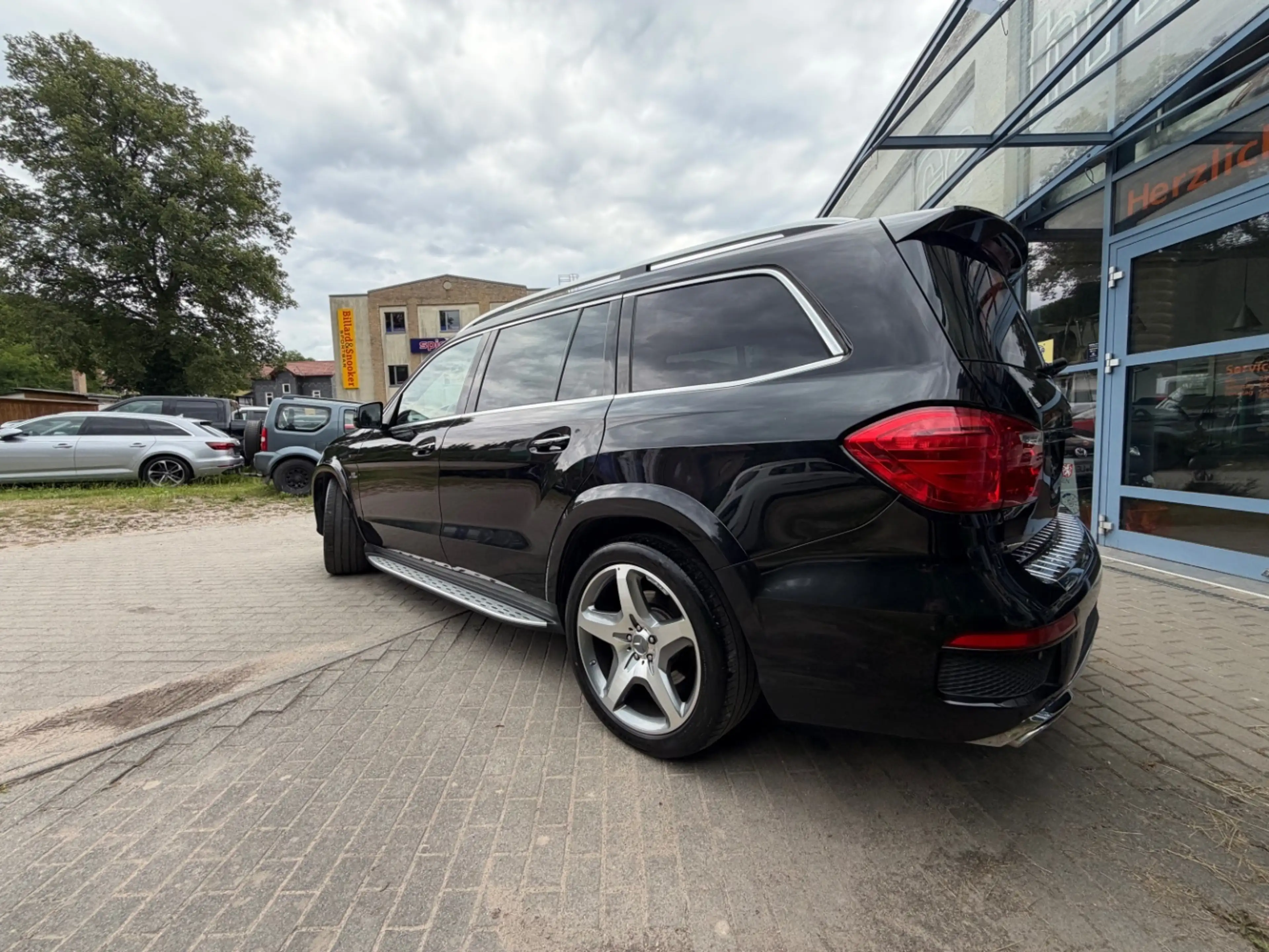 Mercedes-Benz GL 500 4 matic AMG AHK 7 Sitzer Massagesitze — photo 3