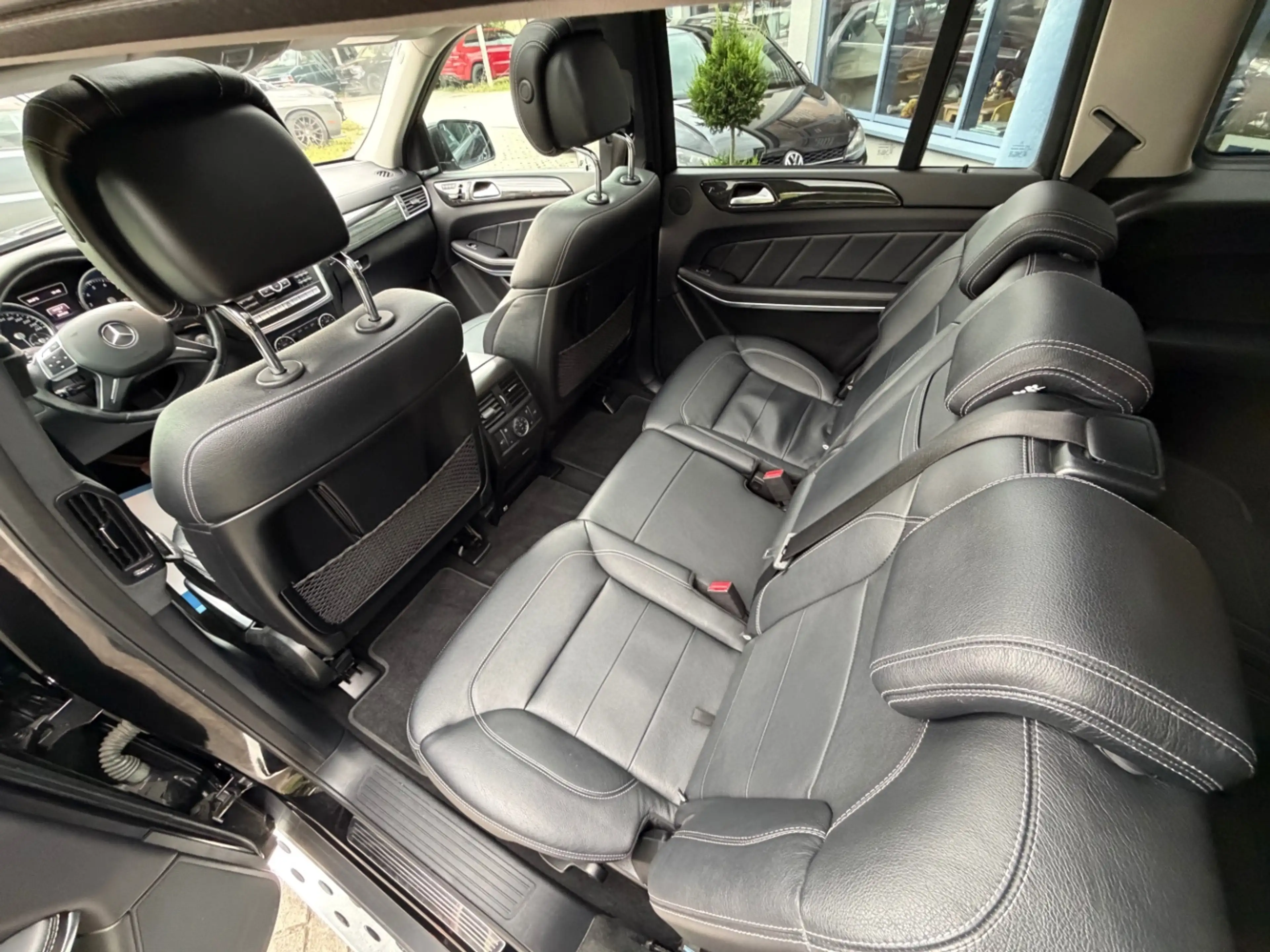 Mercedes-Benz GL 500 4 matic AMG AHK 7 Sitzer Massagesitze — photo 15