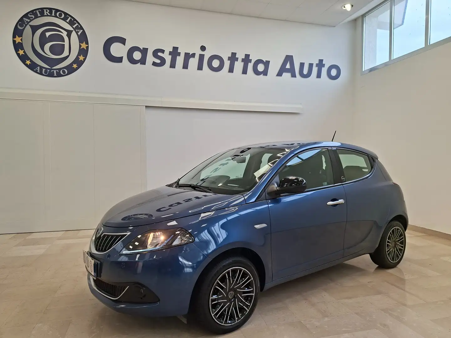 Lancia Ypsilon 1.0 firefly hybrid s&s con SOLI KM 32.977 !!! Blu/Azzurro - 1