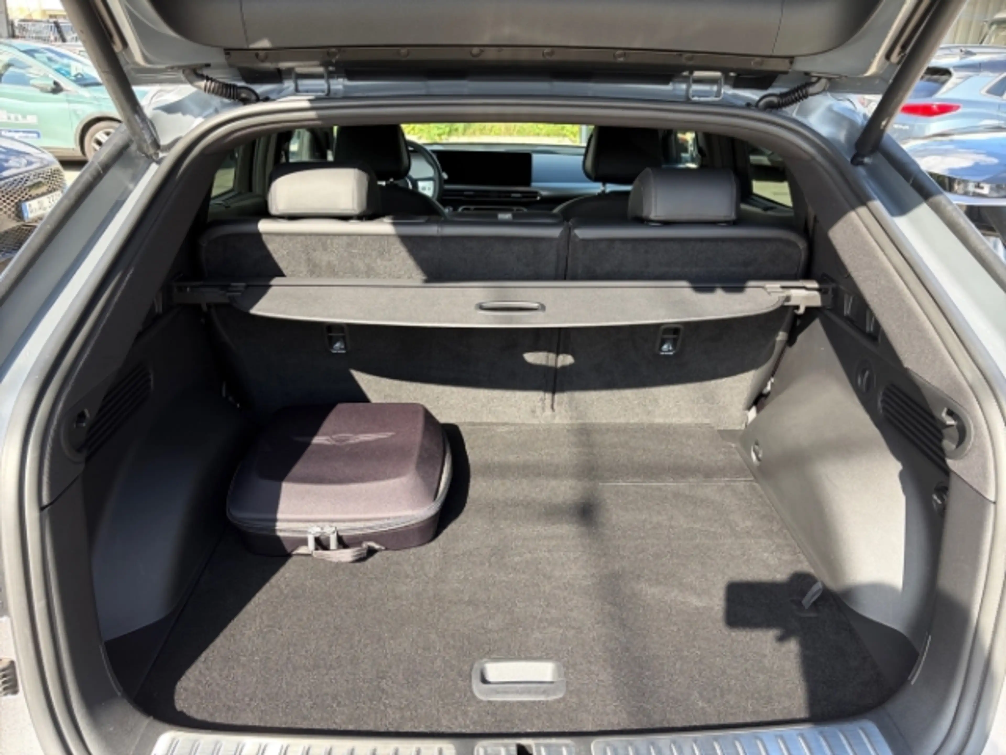 Genesis GV60 Sport Elektro Sportpaket Navi Leder Memory Sitze S — photo 11