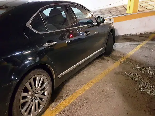 Lexus LS 600h L 2013 — photo 3