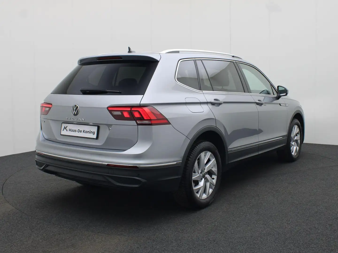 Volkswagen Tiguan Allspace All-Space 1.5TSI/150PK DSG Life 7p · Navigatie · T Grijs - 2