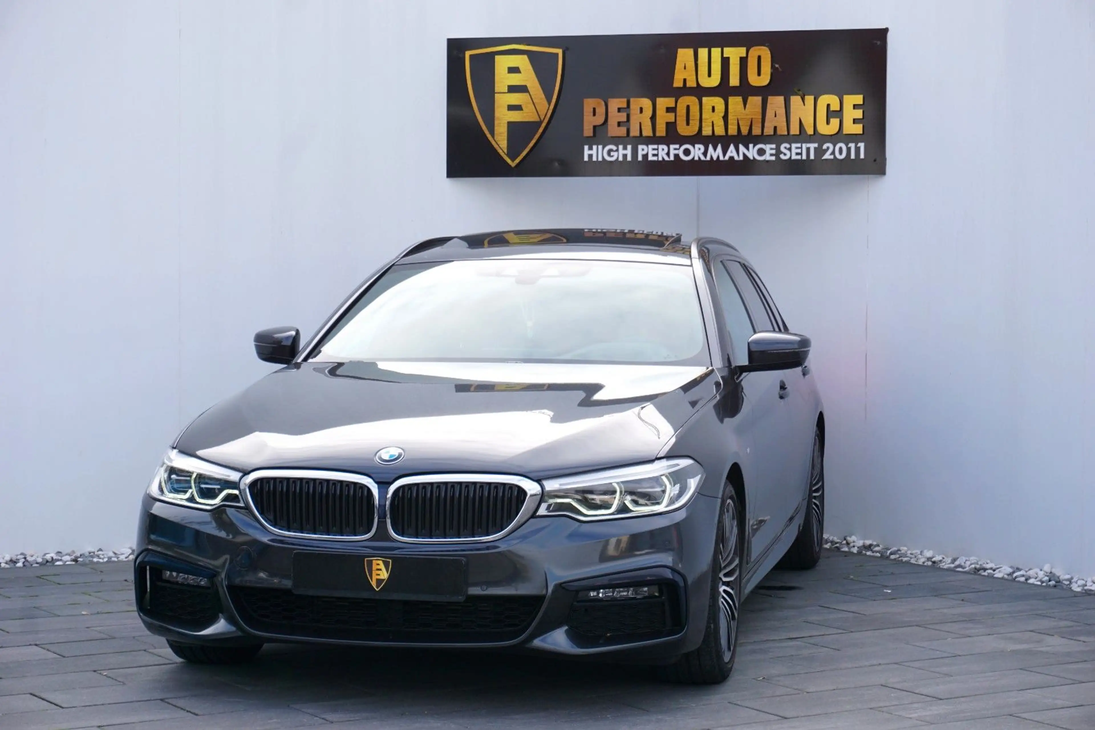 BMW 530 d Touring M Sport|Pano|HUD|Leder|KAM|LED|Keyl — photo 2