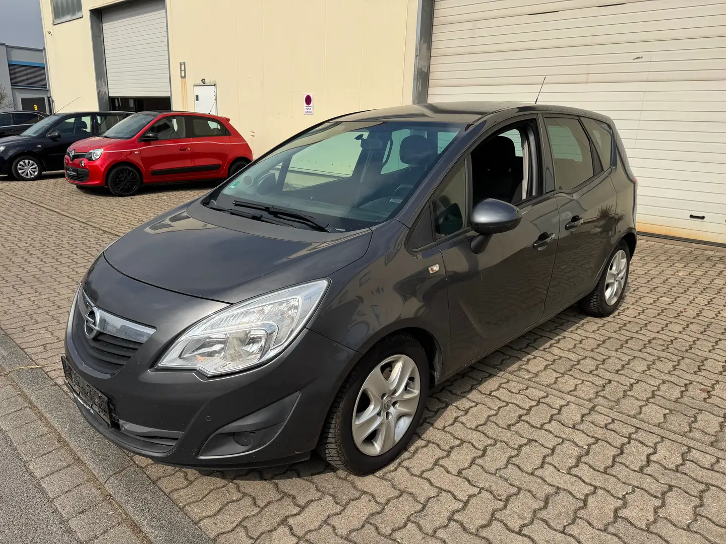 Opel Meriva 1.7 CDTI Design Edition/MOTOR LÄUFT UNRUND Grijs - 1