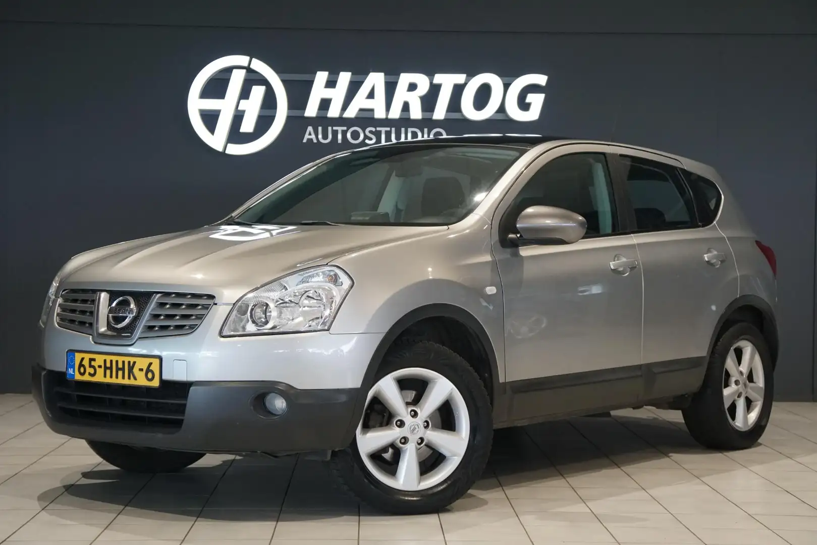 Nissan Qashqai 1.6 Acenta +NAVI / CLIMATE / PANORAMADAK Grau - 1