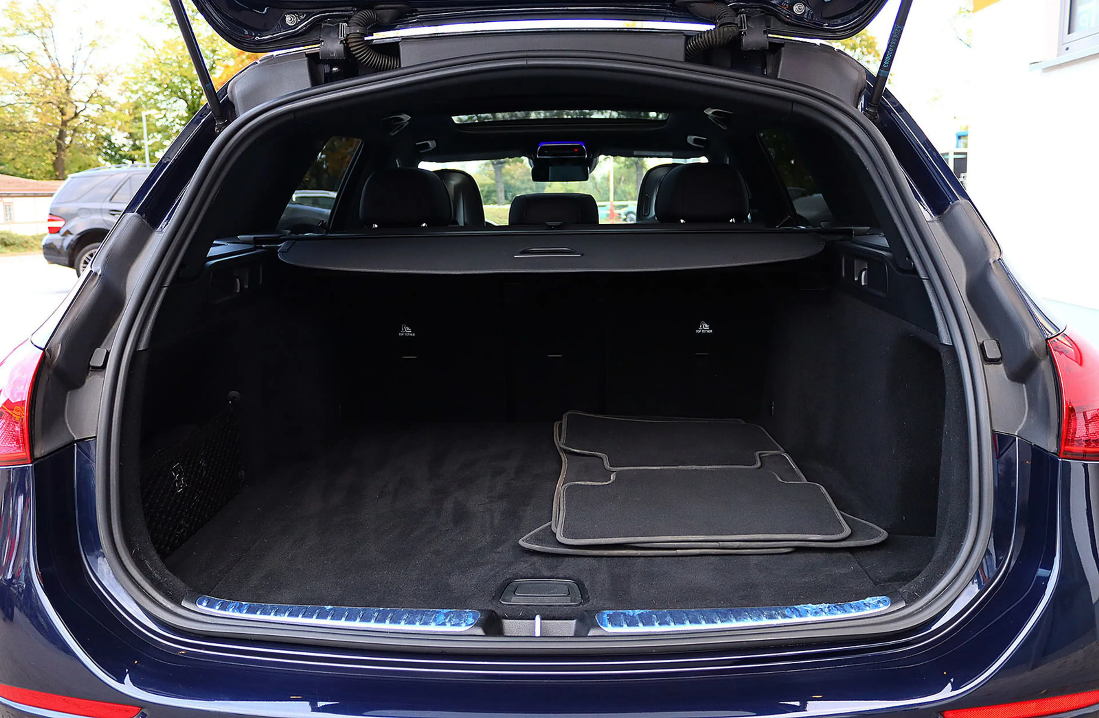 Mercedes-Benz C 220 d T 3x AMG DISTRONIC+PANO+KAMERA+HEADUP — photo 16