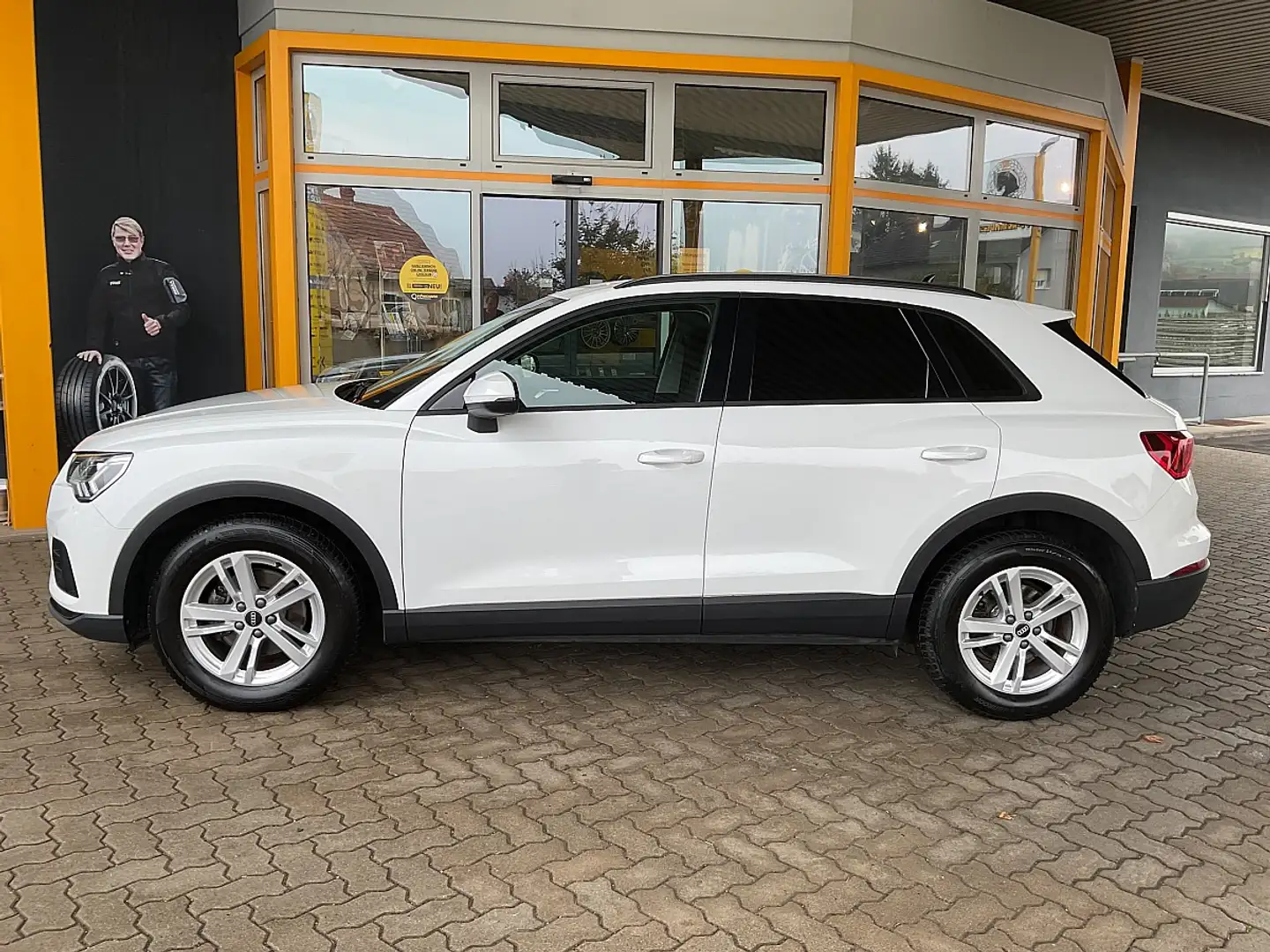 Audi Q3 35 TFSI intense S-tronic Weiß - 2
