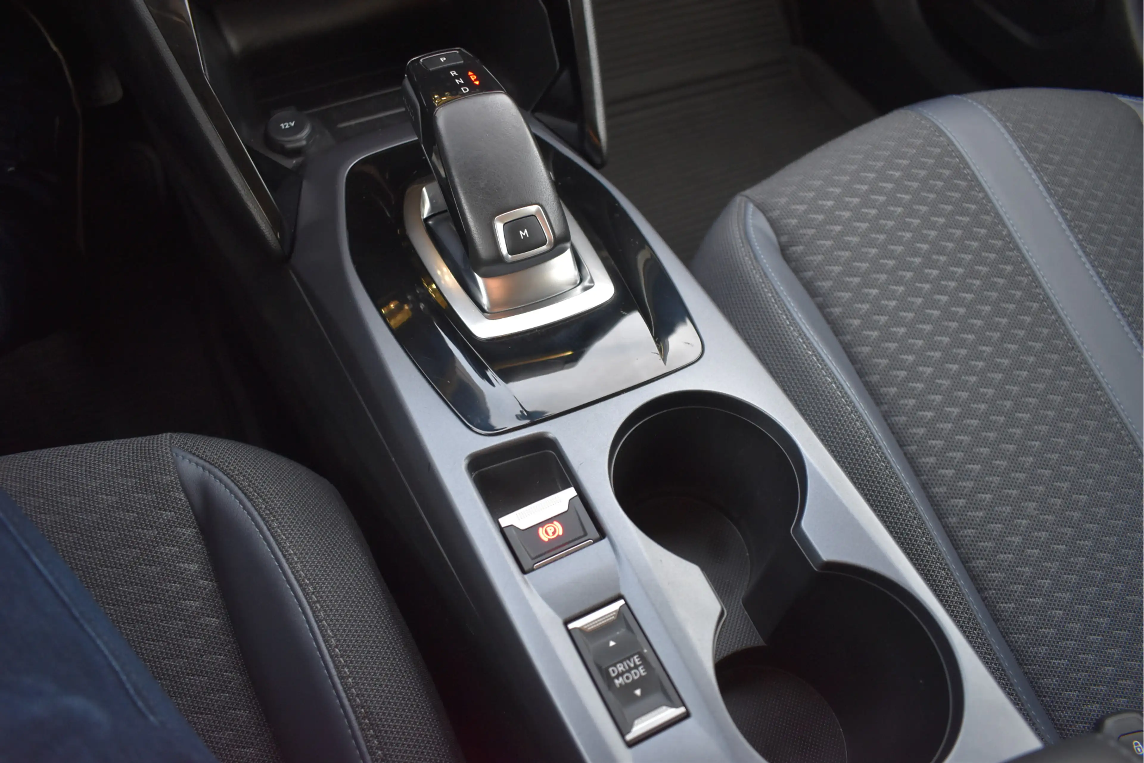 Peugeot 2008 1.2 PureTech Allure 131 pk Pack Drive Ass.Plus | D — photo 13