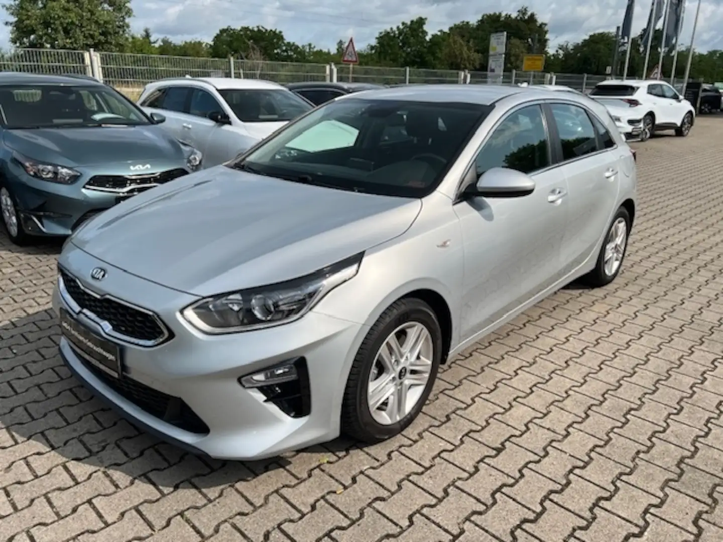 Kia Ceed / cee'd 1.4 Vision|Navigation|Komfort Argento - 2