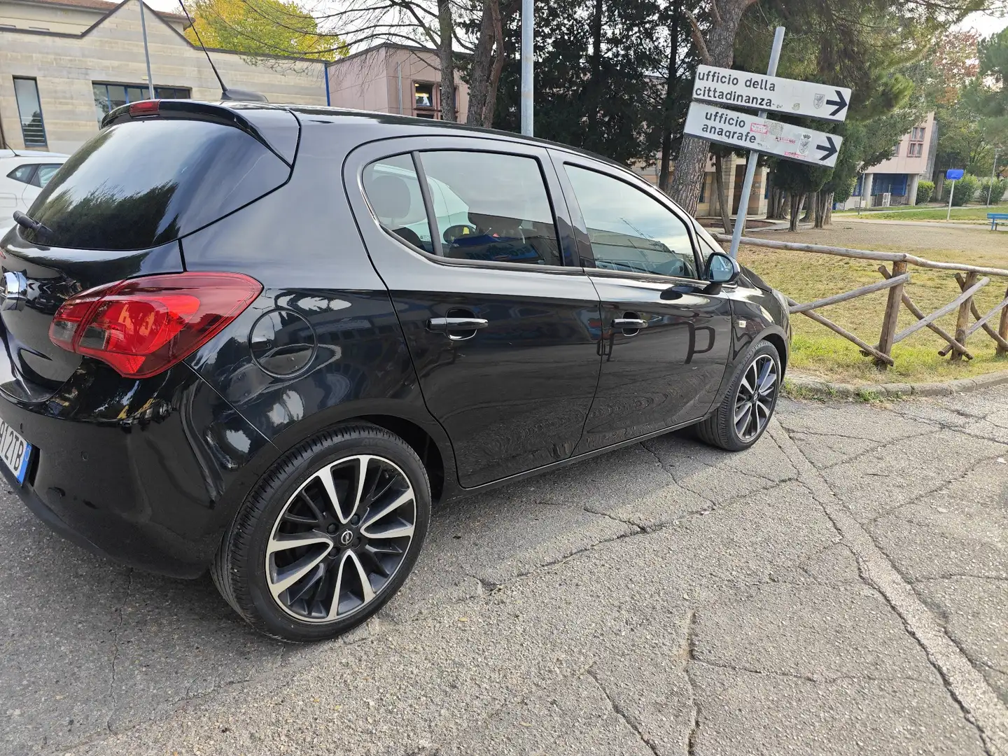 Opel Corsa 5p 1.4 sport Titanium miGpl 90cv - 2