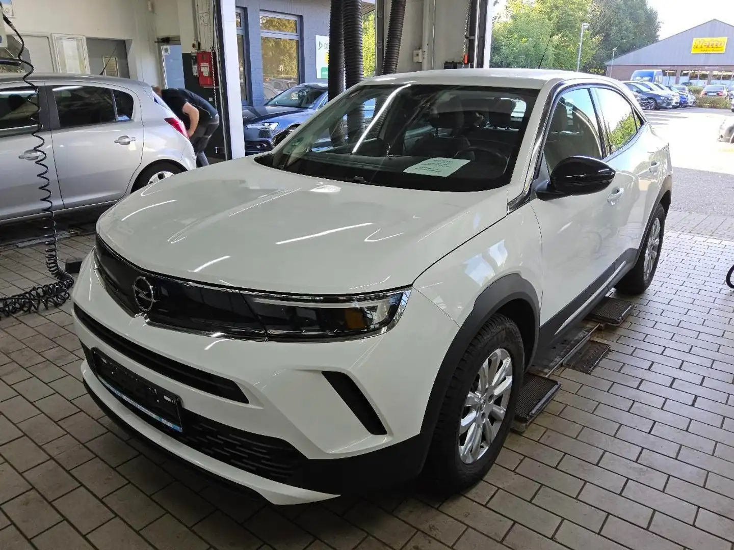 Opel Mokka e ACC+LED+Fernlichtass.+KlimaA+LM+DynLicht Bianco - 2