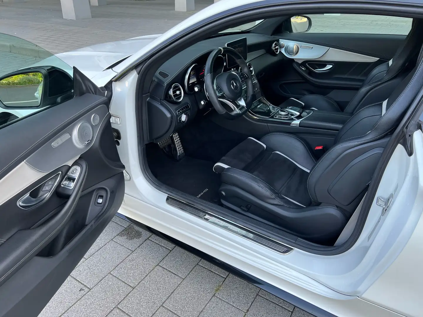 Mercedes-Benz C 63 AMG Coupe S Speedshift 7G-MCT/Performance Sitze/Comand Weiß - 2